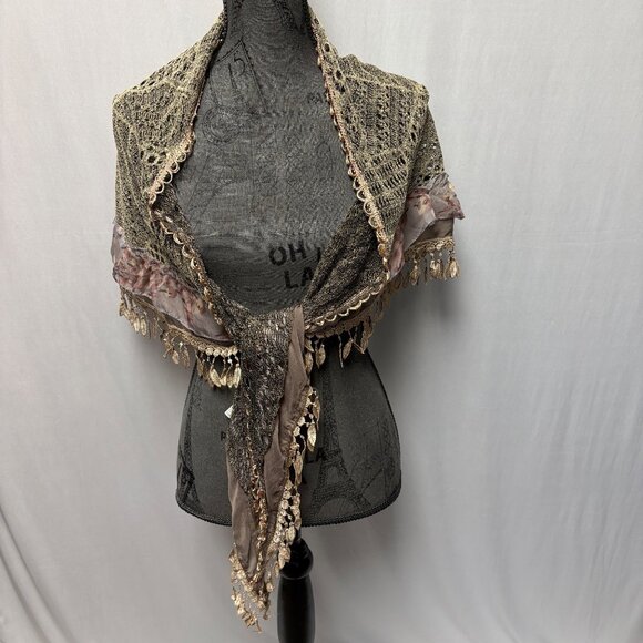 Vintage-Inspired Lace Floral Triangle Shawl Scarf Fringe Pearl Detail Victorian - Picture 4 of 8